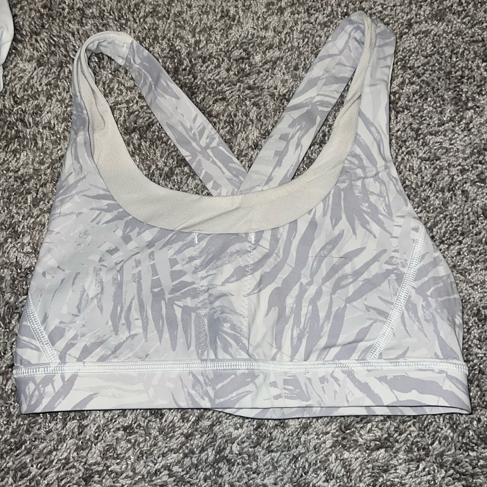 Lulu lemon sports bra